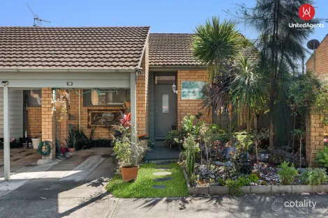 Property photo of 19/58 Greenoaks Avenue Bradbury NSW 2560