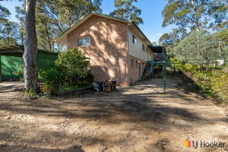 Property photo of 4 Burri Palm Way Surfside NSW 2536