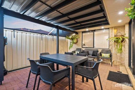 Property photo of 1/3 Minori Gardens Yangebup WA 6164