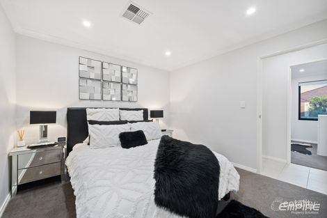 Property photo of 1/3 Minori Gardens Yangebup WA 6164