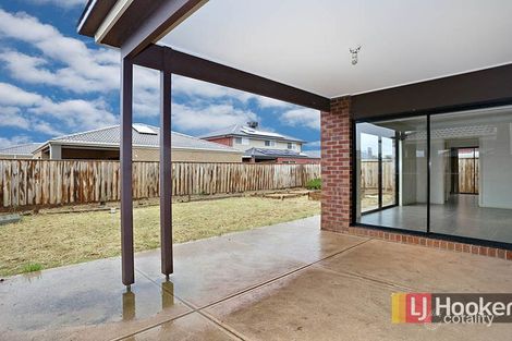 Property photo of 10 Chatham Avenue Tarneit VIC 3029