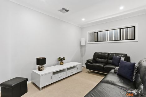 Property photo of 15 Golden Wattle Avenue Gregory Hills NSW 2557