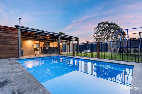 Property photo of 35 Bosco Close Narre Warren VIC 3805
