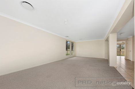 Property photo of 2 Weemala Close Aberglasslyn NSW 2320