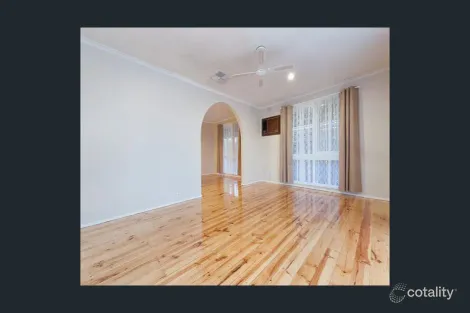 Property photo of 16 Grinstead Court Craigieburn VIC 3064