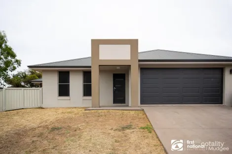 Property photo of 10 Hennessy Place Mudgee NSW 2850
