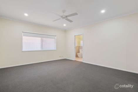 Property photo of 36 Summit Terrace Forest Lake QLD 4078