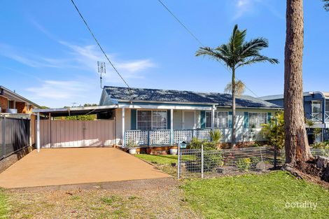 Property photo of 14 Cams Boulevard Summerland Point NSW 2259
