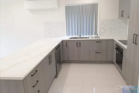 Property photo of 6 Fontanna Way Springfield Lakes QLD 4300