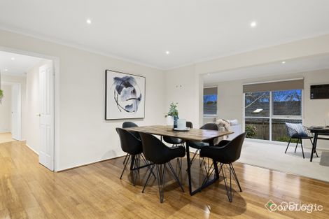 Property photo of 10 Collett Rise Endeavour Hills VIC 3802