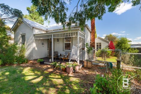 8 Smalley St, California Gully, VIC 3556