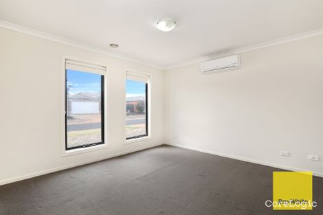 Property photo of 11 Dexter Grove Point Cook VIC 3030