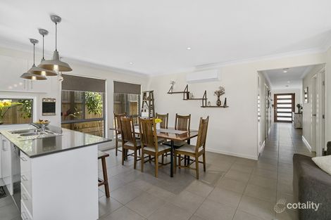 Property photo of 10 Bowerbird Street Deebing Heights QLD 4306