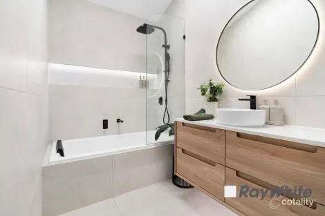 Property photo of 8 Darling Way Narre Warren VIC 3805