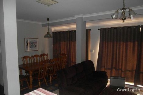Property photo of 20 Guinivere Way Camillo WA 6111
