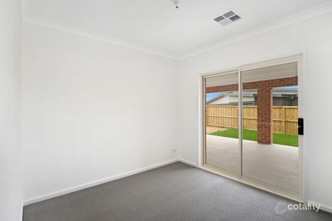 Property photo of 17 Endeavour Circuit Moss Vale NSW 2577