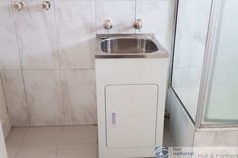 8/31 Hemmings St, Dandenong, VIC 3175