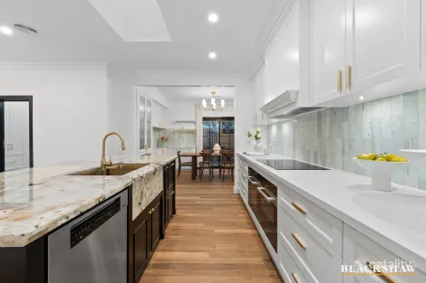 Property photo of 32 Arthur Circle Forrest ACT 2603