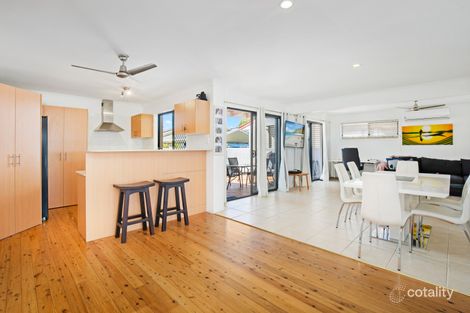 Property photo of 41 Kalimna Drive Broadbeach Waters QLD 4218