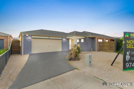 Property photo of 15 Maclarens Close Manor Lakes VIC 3024