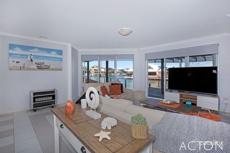 Property photo of 32 Cambria Island Retreat Halls Head WA 6210