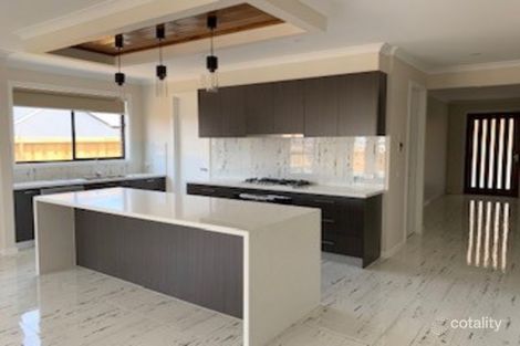 Property photo of 2 Cobham Rise Maddingley VIC 3340