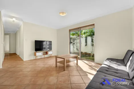 Property photo of 90 Edenlea Drive Meadowbrook QLD 4131