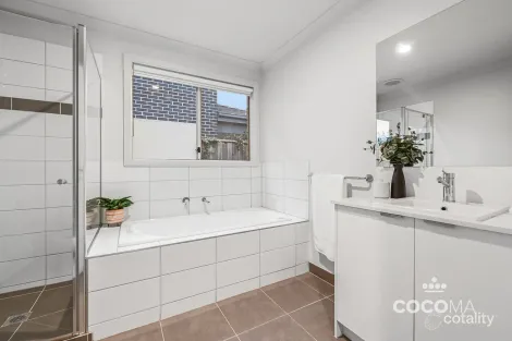 Property photo of 26 Petunia Drive Keysborough VIC 3173