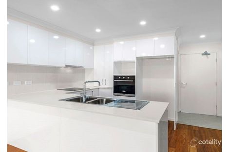 Property photo of 2/17 Dowar Street Coorparoo QLD 4151