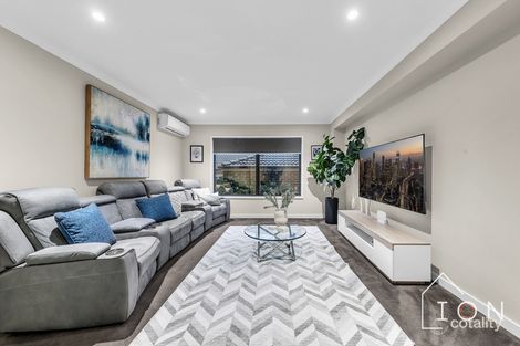 Property photo of 7 Wheelwright Street Clyde North VIC 3978