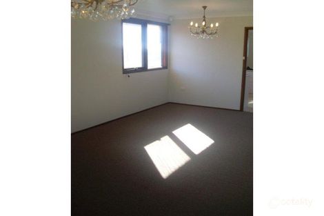 Property photo of 94 Landy Drive Mount Warrigal NSW 2528