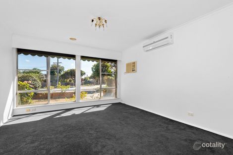 Property photo of 11 Hodgins Crescent Frankston North VIC 3200