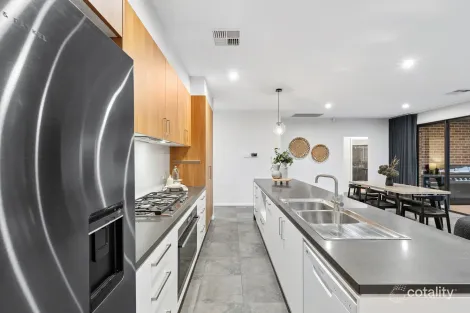 Property photo of 32 Poole Avenue Woodville South SA 5011
