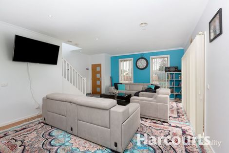 Property photo of 1/12 Prunus Grove Doveton VIC 3177