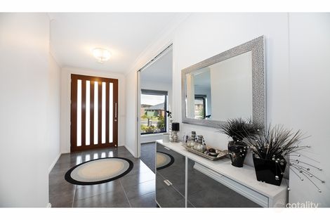 Property photo of 16 Driver Terrace Glenroy NSW 2640