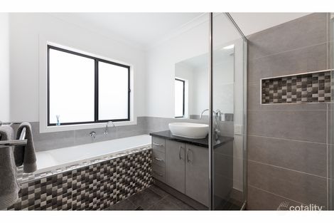 Property photo of 16 Driver Terrace Glenroy NSW 2640