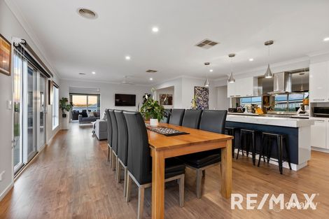 Property photo of 7 Whitten Avenue Boorooma NSW 2650