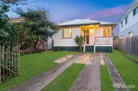 12 Hawthorne St, Woody Point, QLD 4019