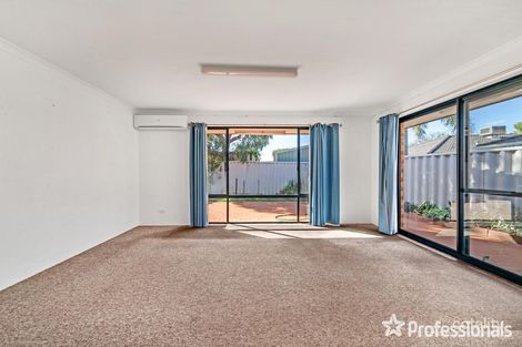 Property photo of 4 Dunlowe Loop Warnbro WA 6169