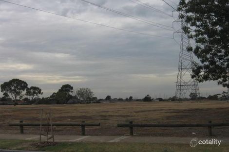 30 Stradbroke Dr, St Albans, VIC 3021