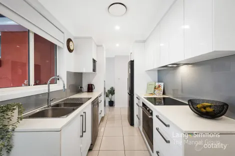 Property photo of 13 Sharon Place Rooty Hill NSW 2766
