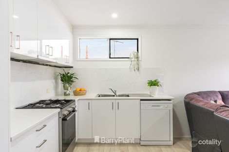 Property photo of 2/228 Roslyn Road Highton VIC 3216