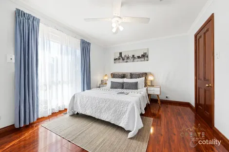 Property photo of 24 Leighton Crescent Deer Park VIC 3023