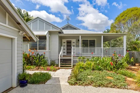 Property photo of 16 Ivory Curl Place Bangalow NSW 2479