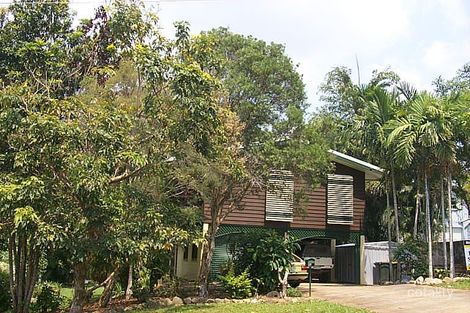 9 Brett St, Mooroobool, QLD 4870