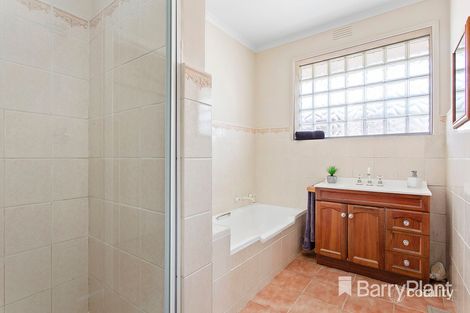 Property photo of 23 Viggers Parade Glen Waverley VIC 3150