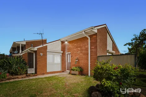 Property photo of 27 Deutgam Street Werribee VIC 3030