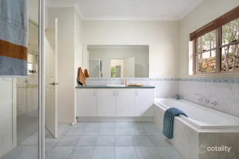 Property photo of 24 Urquhart Street Castlemaine VIC 3450