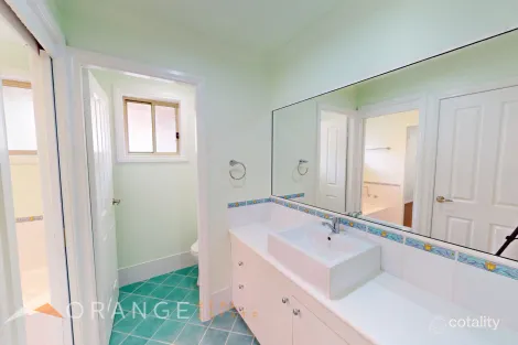 Property photo of 15 Agland Crescent Orange NSW 2800