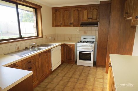 Property photo of 2 Cook Close Sebastopol VIC 3356